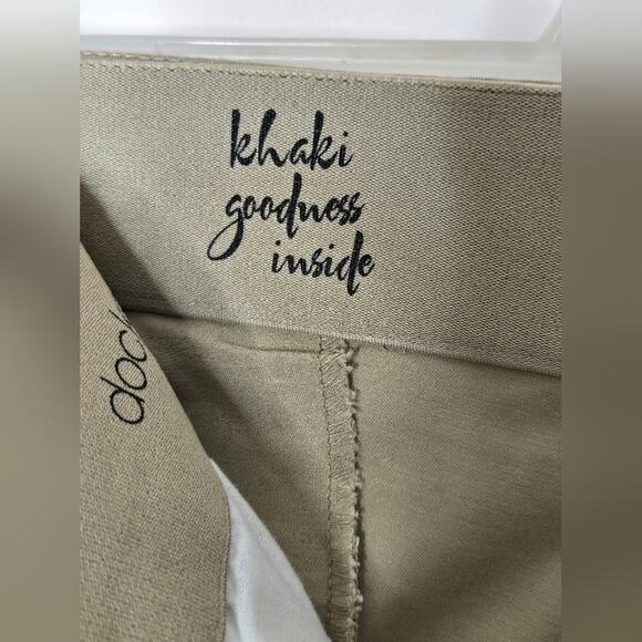 Dockers Womens Khaki Straight Leg Pants Size 10P - Picture 4 of 9